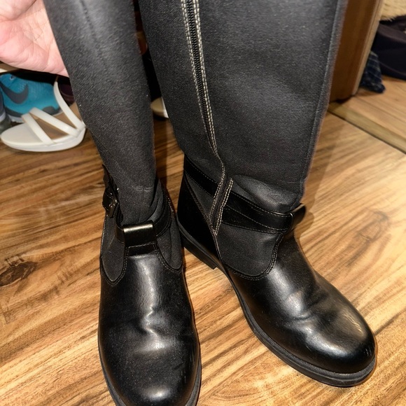 Woman’s Black Totes Shauna Snow boot 10 - Picture 2 of 5